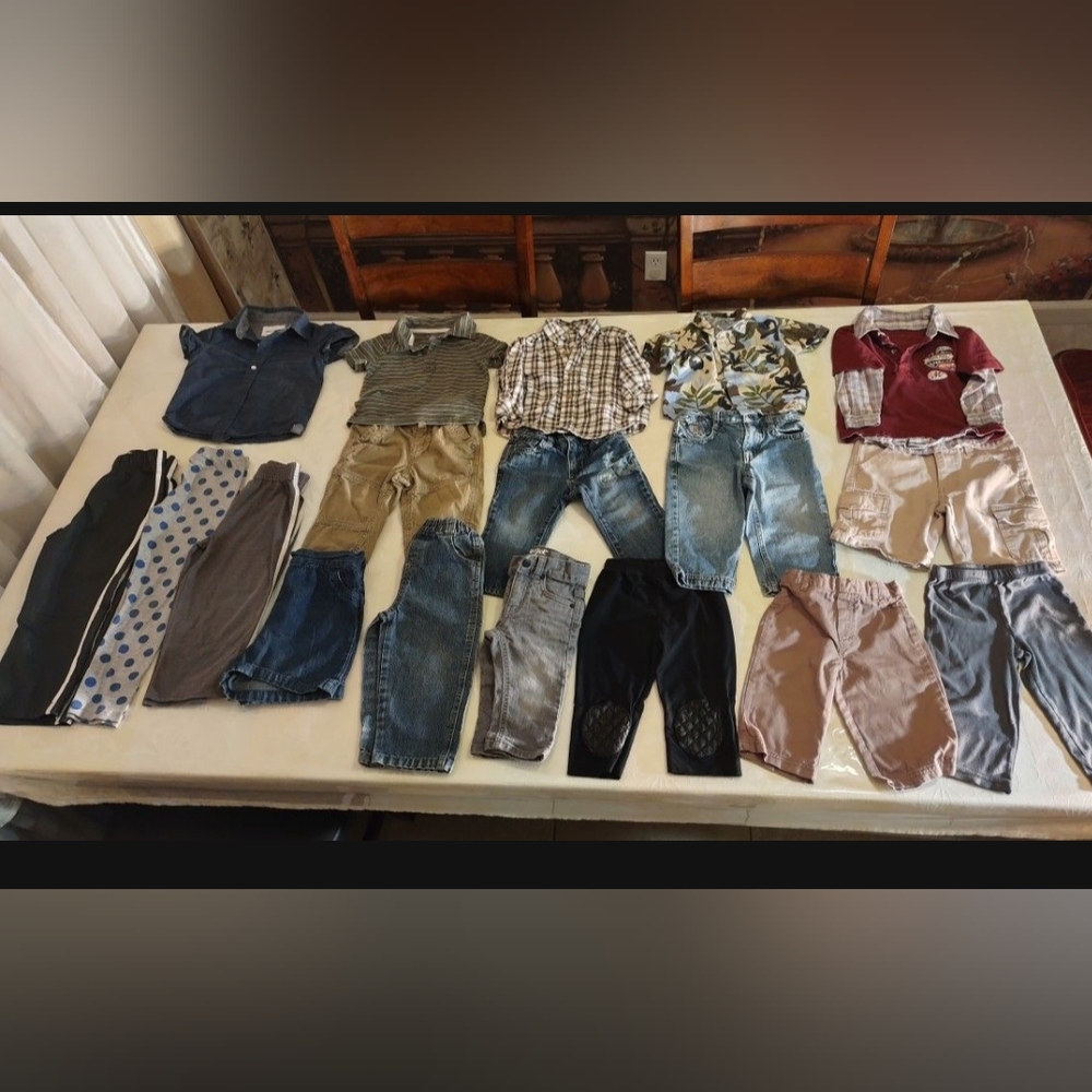 😍 18 Pcs Boys Clothes Bundle Mixed Sizes (Everything Is Clean).